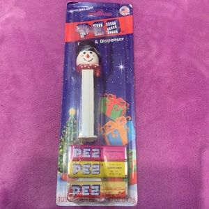 Pez Snow Men Candy And Dispenser